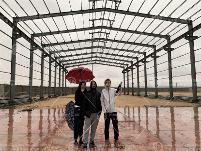 Visiting Algerian customers